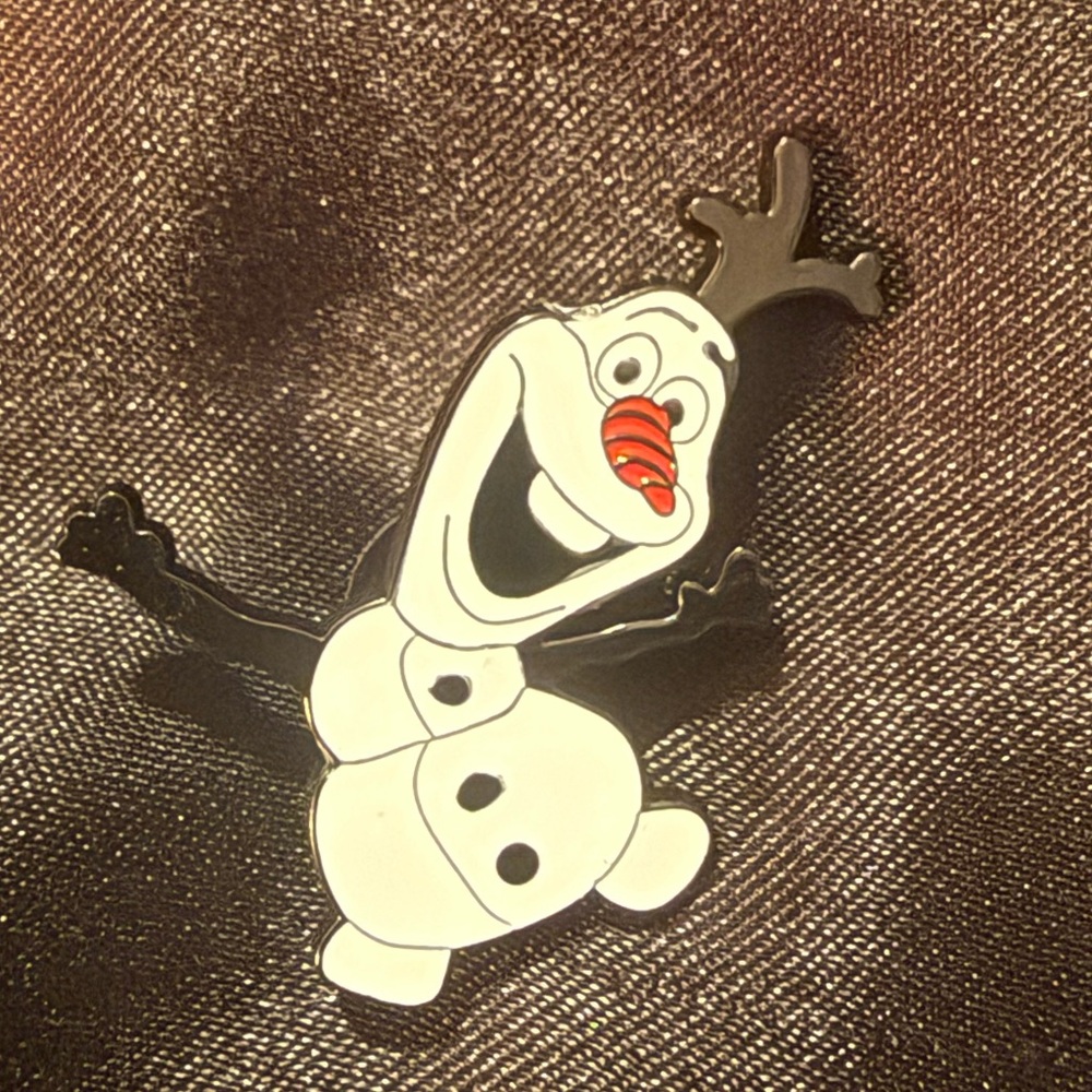 🌟Bundle Sale Olaf Pin
